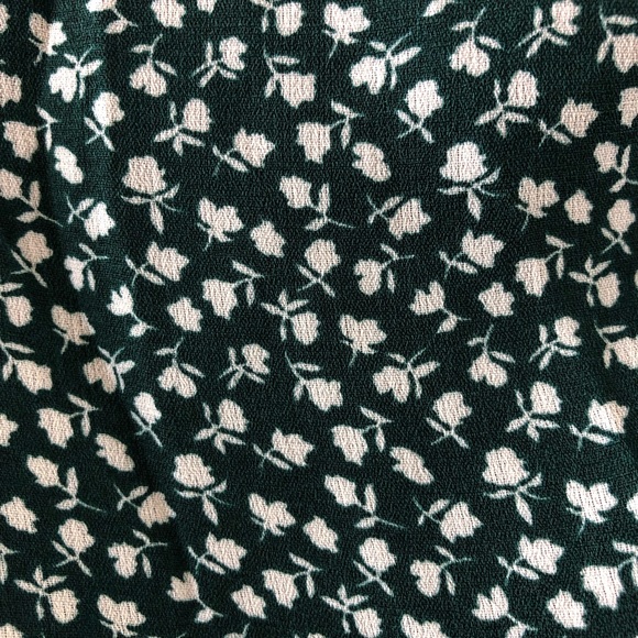 Forever 21 Green wrap dress 💚 - Picture 6 of 6